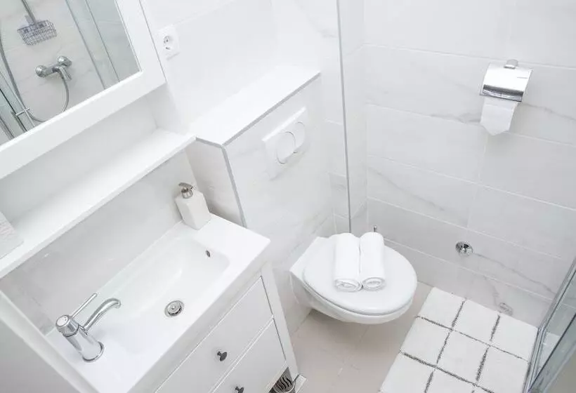 Pensión Bishop S Palace