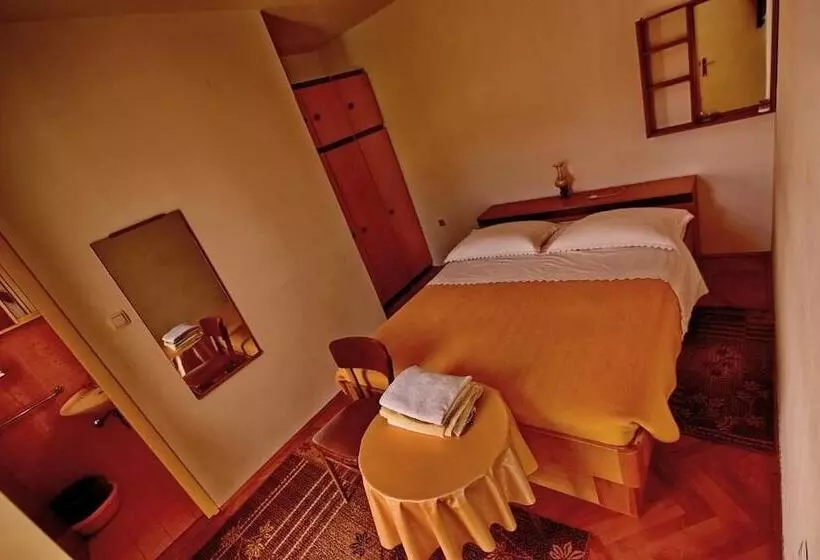 پانسیون Guest House Micin