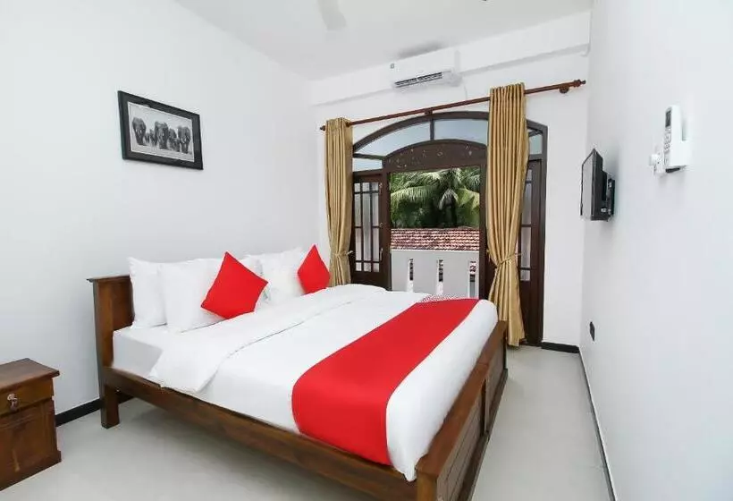 Hotelli Royal Rich Villa