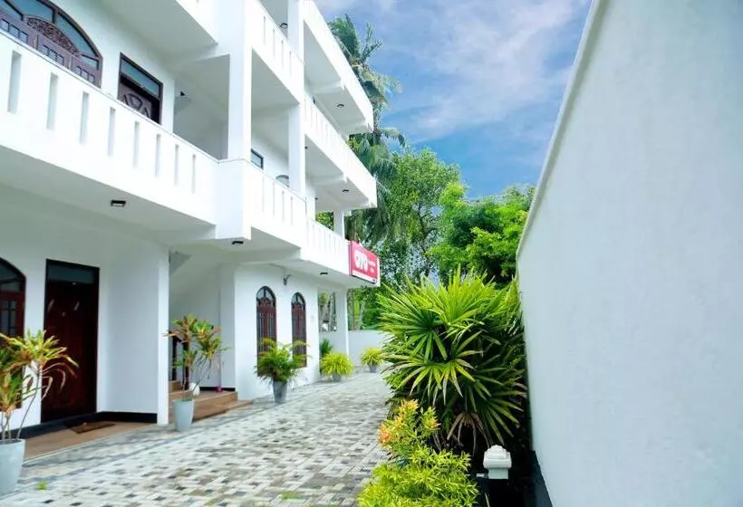 Hotelli Royal Rich Villa