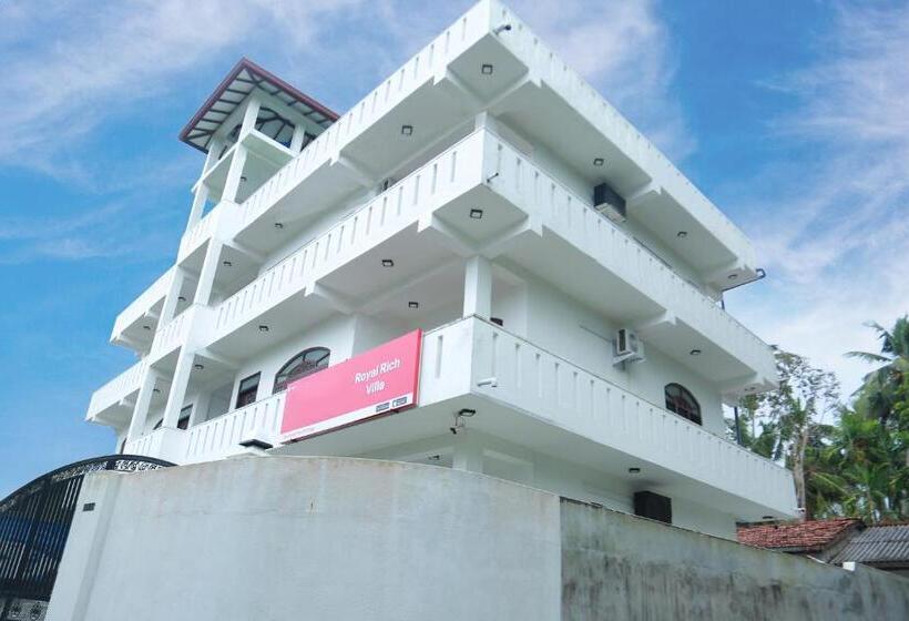 ホテル Royal Rich Villa