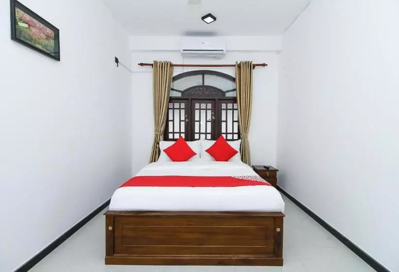 Hotelli Royal Rich Villa