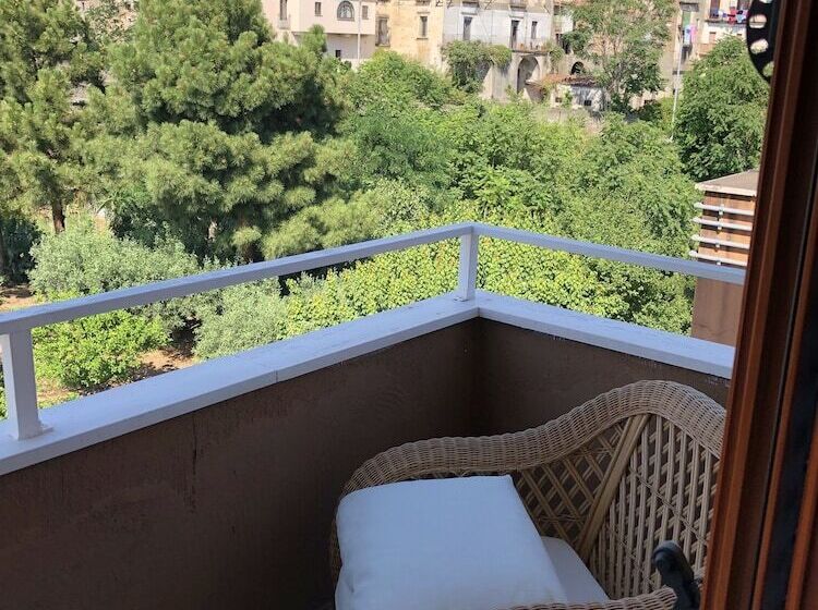 פנסיון Attico Lady D