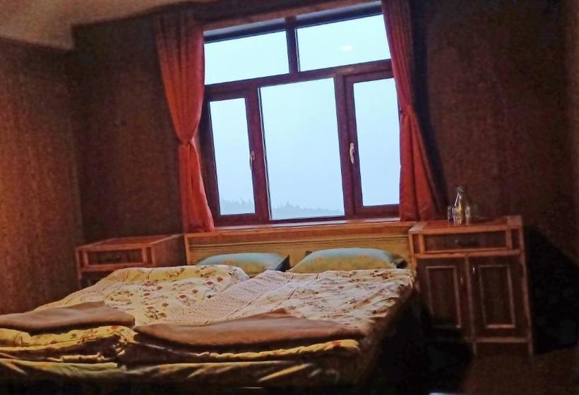 בית מלון כפרי Hikers Inn Lukla