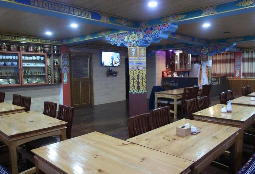 בית מלון כפרי Hikers Inn Lukla