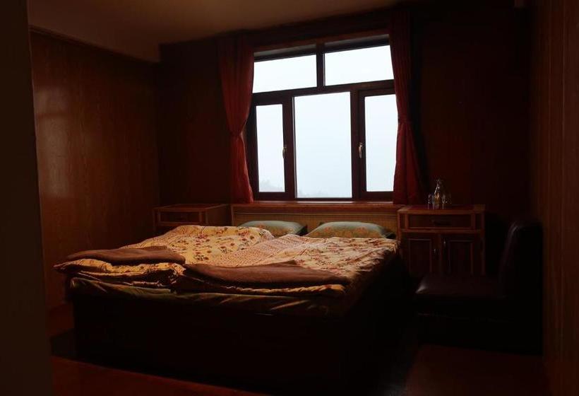 בית מלון כפרי Hikers Inn Lukla