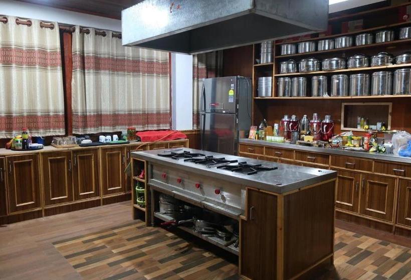 בית מלון כפרי Hikers Inn Lukla