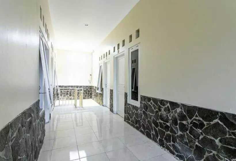 Pension Koolkost Near Uns Solo