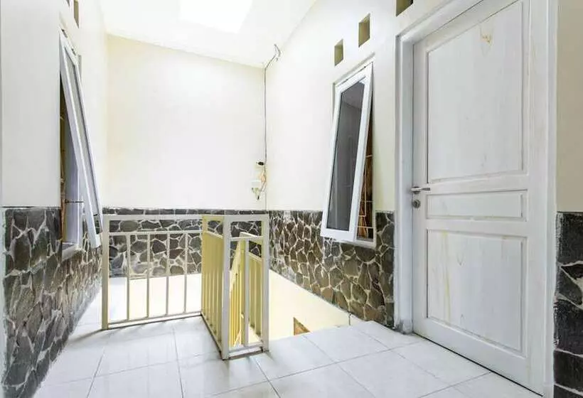 Pension Koolkost Near Uns Solo