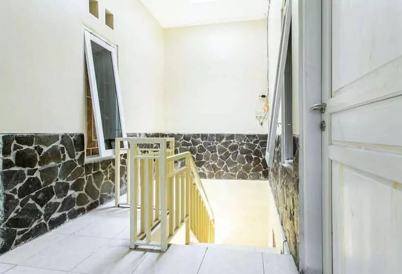 Pension Koolkost Near Uns Solo