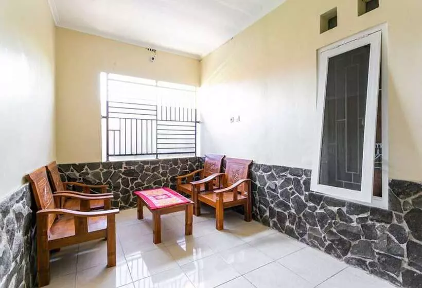 Pension Koolkost Near Uns Solo