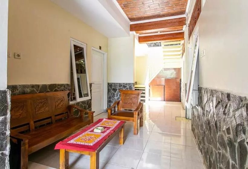 Pension Koolkost Near Uns Solo