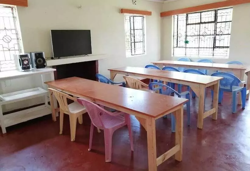 Three Rey Hostels   Hostel