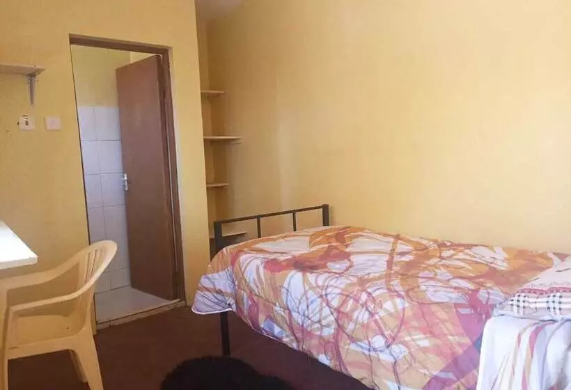 Three Rey Hostels   Hostel