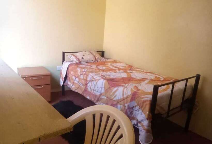 Three Rey Hostels   Hostel