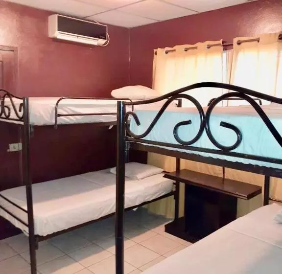 Airport Hostel Managua