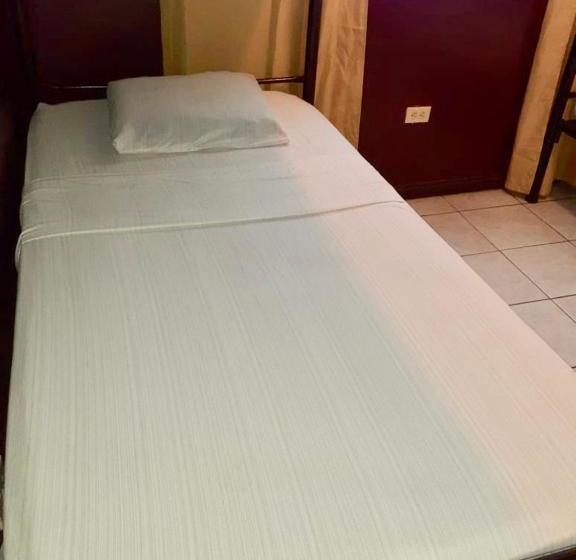 Airport Hostel Managua