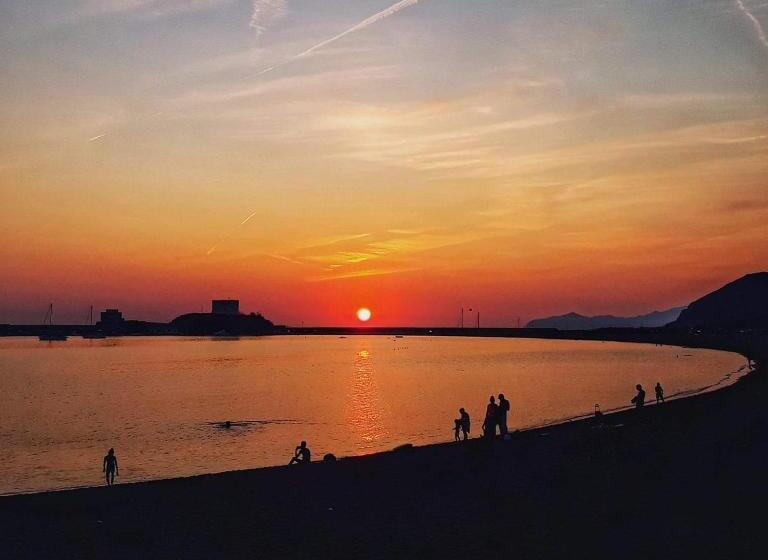 مبيت وإفطار R&b Mediterraneo