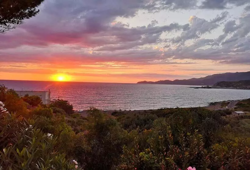 Aamiaismajoitus (B&B) R&b Mediterraneo