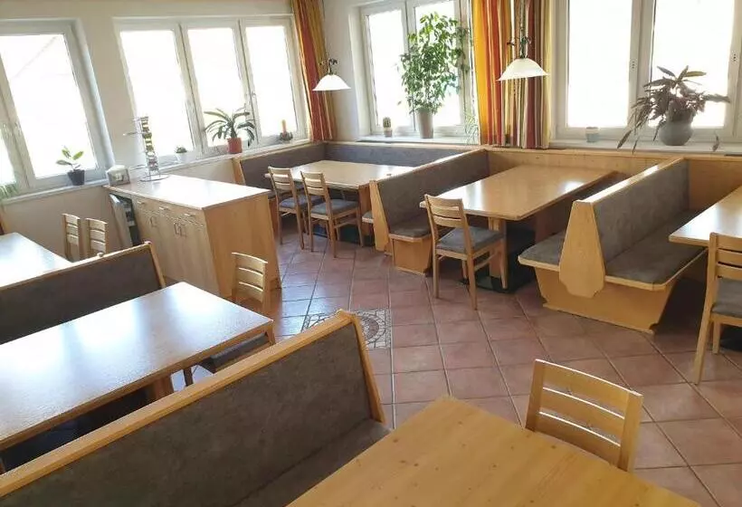 هتل Hanneshof