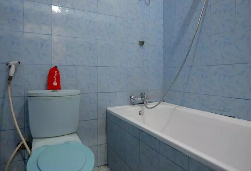 Hotelli Reddoorz Plus Syariah At Alam Raya