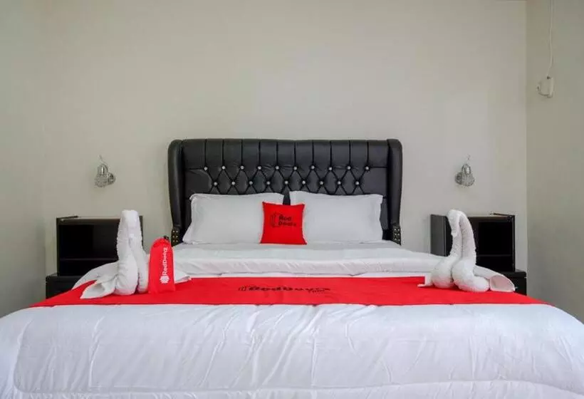 Hotelli Reddoorz Plus Syariah At Alam Raya