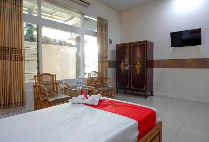 Hotelli Reddoorz Plus Syariah At Alam Raya