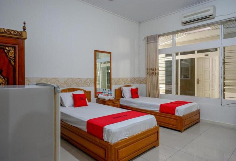 Hotel Reddoorz Plus Syariah At Alam Raya