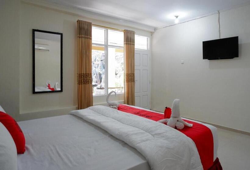 Hotel Reddoorz Plus Syariah At Alam Raya