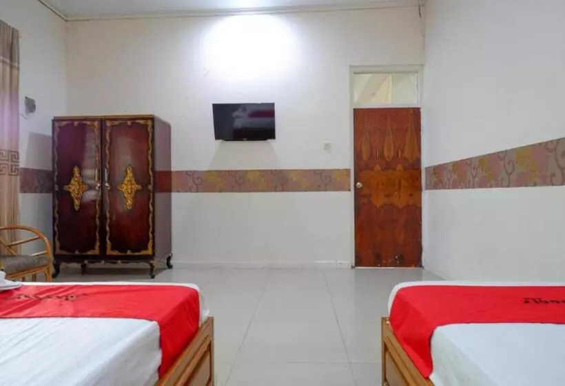 Hotelli Reddoorz Plus Syariah At Alam Raya