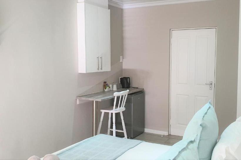 펜션 Kelzane Guesthouse