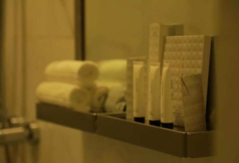 تختخواب و صبحانه Sinteria