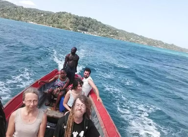 تختخواب و صبحانه Port Antonio Brian S Beach House