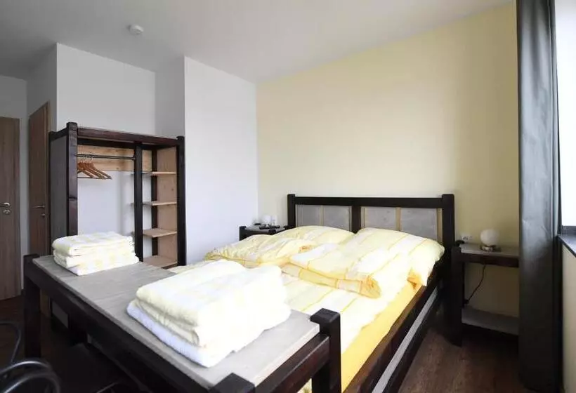 Hotelli Pension Grenzenlos