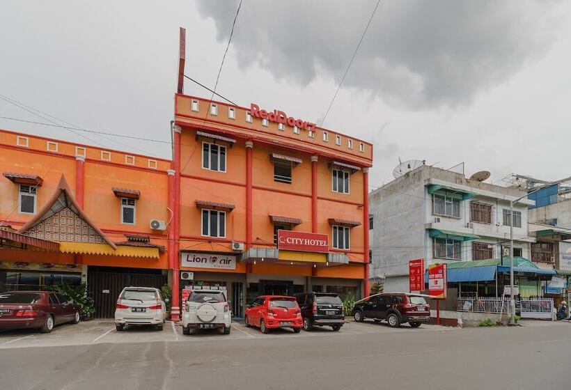 בית מלון כפרי Reddoorz @ Pematangsiantar