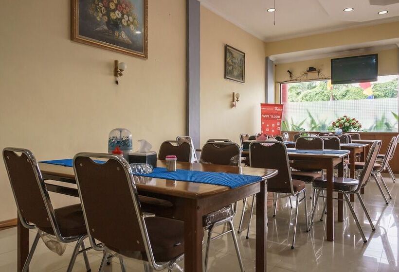 בית מלון כפרי Reddoorz @ Pematangsiantar