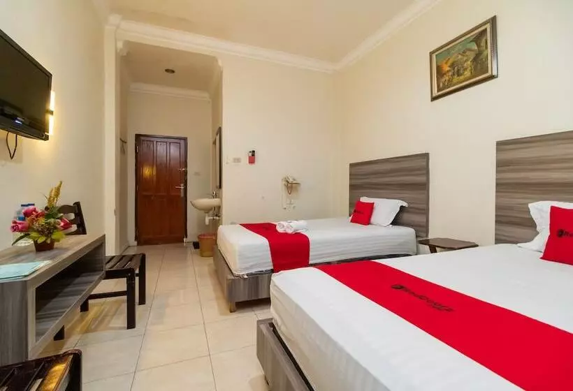 ホテル Reddoorz @ Pematangsiantar