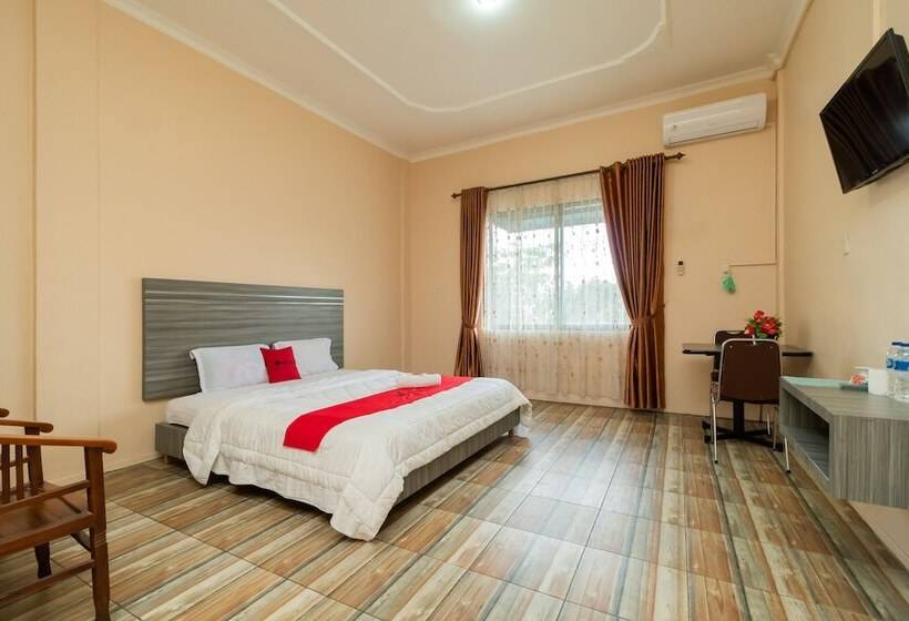 בית מלון כפרי Reddoorz @ Pematangsiantar