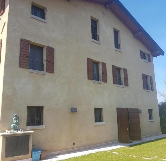 مبيت وإفطار Casale La Meridiana