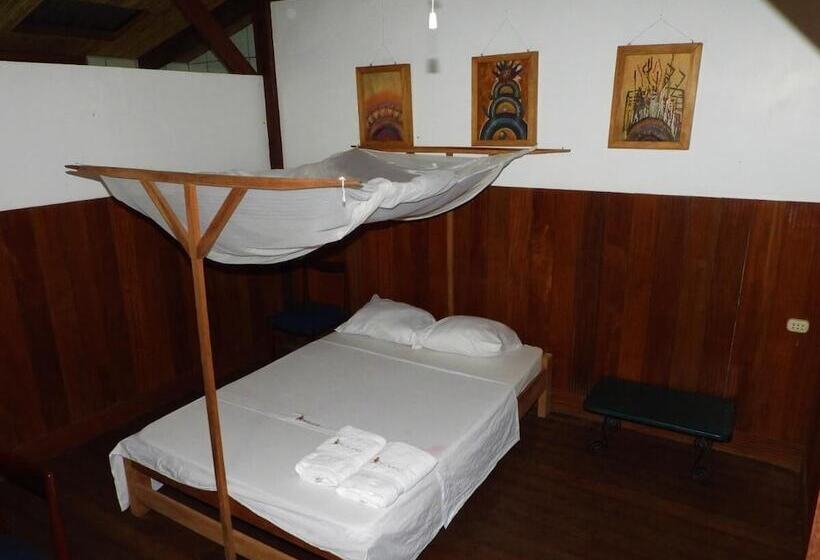 ペンション La Fauna