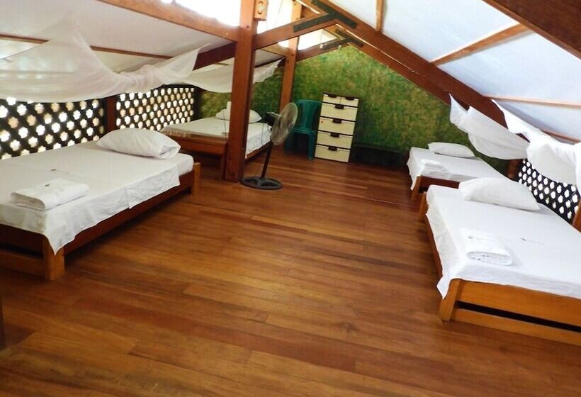 ペンション La Fauna