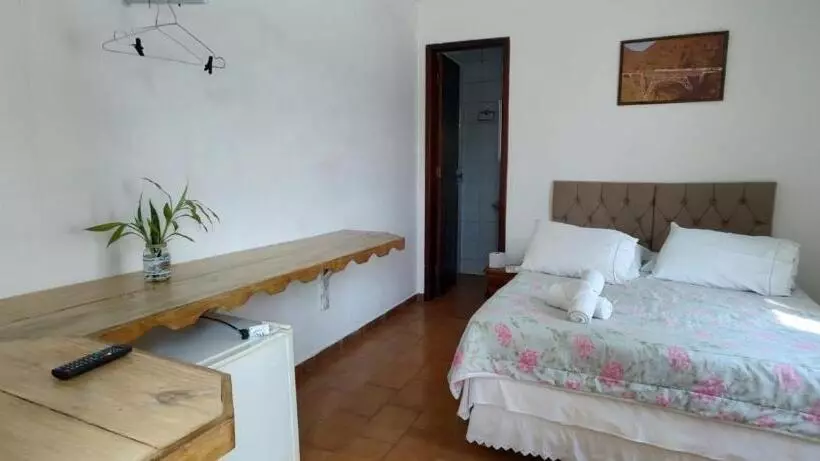 Majatalo Pousada E Restaurante Dona Siroba