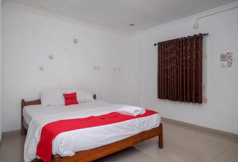 Reddoorz At H&w Hotel Solo