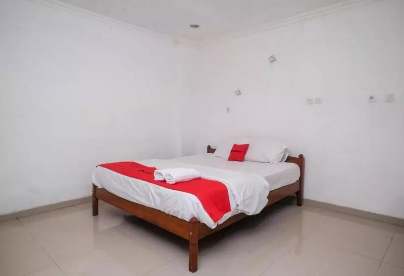 Reddoorz At H&w Hotel Solo