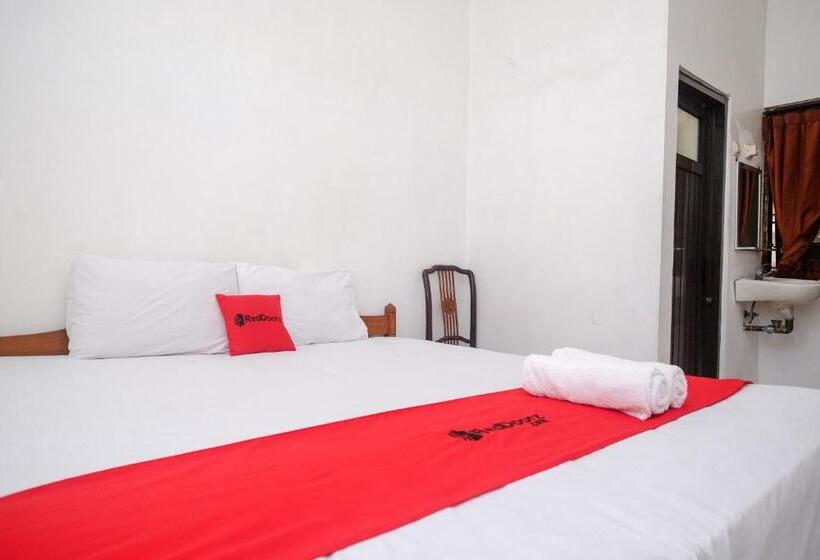 Reddoorz At H&w Hotel Solo