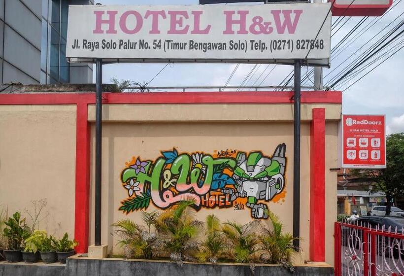 Reddoorz At H&w Hotel Solo