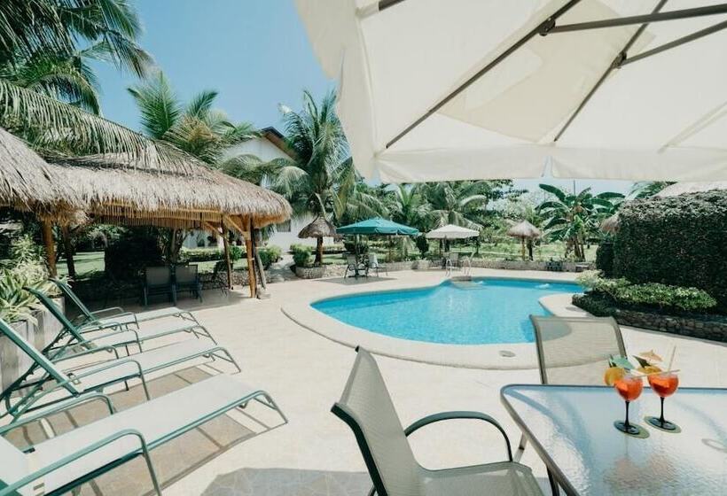 リゾートホテル La Casa Denika