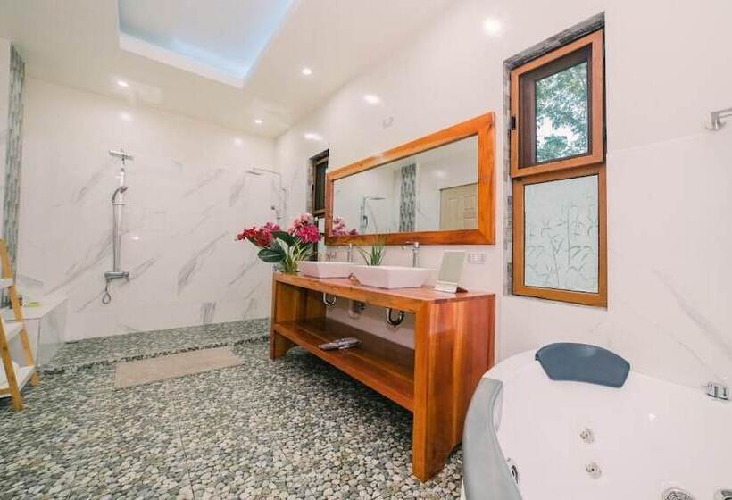 リゾートホテル La Casa Denika