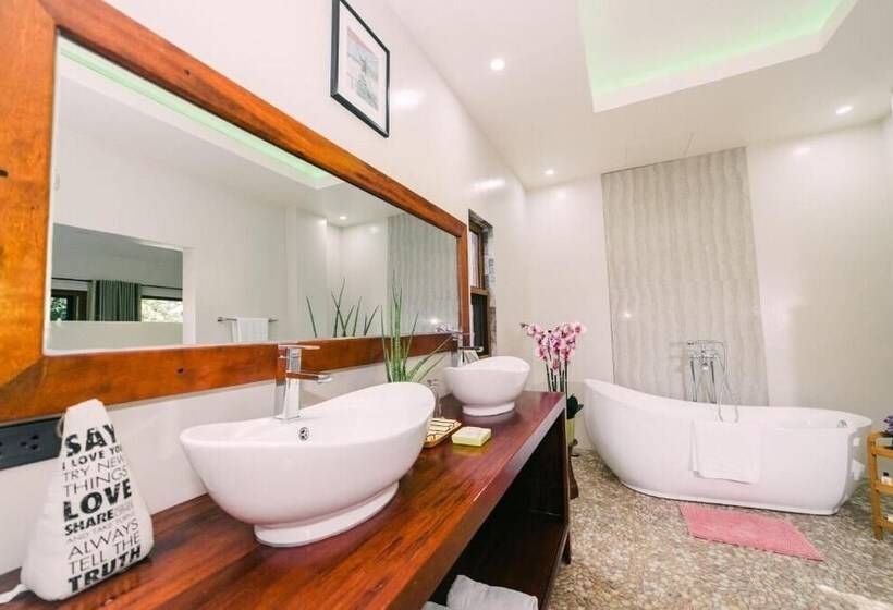 リゾートホテル La Casa Denika