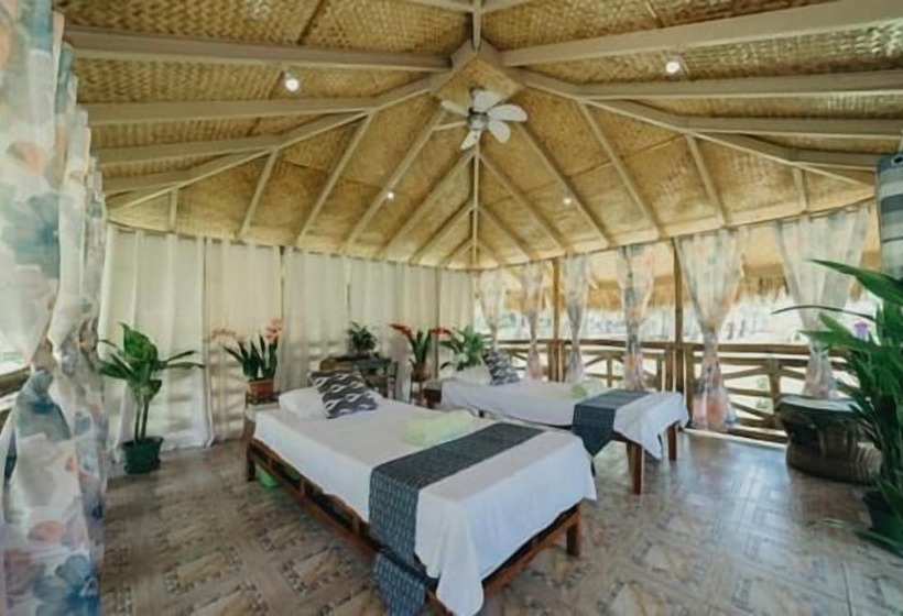 リゾートホテル La Casa Denika